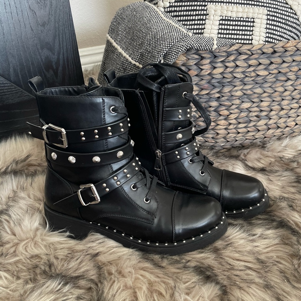 Wild diva combat boots